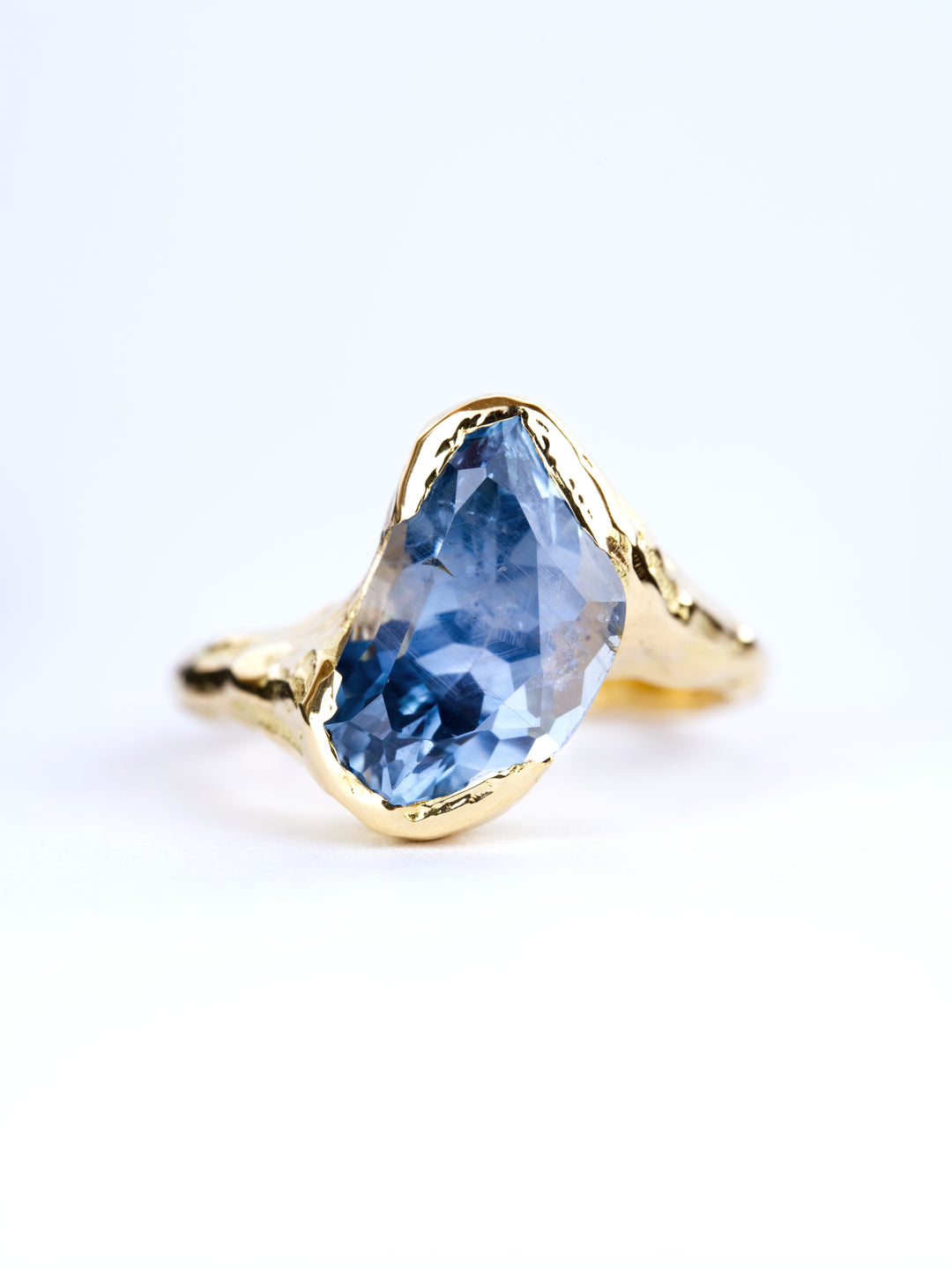 Aurora Blue Montana Sapphire Ring - 4.69ct