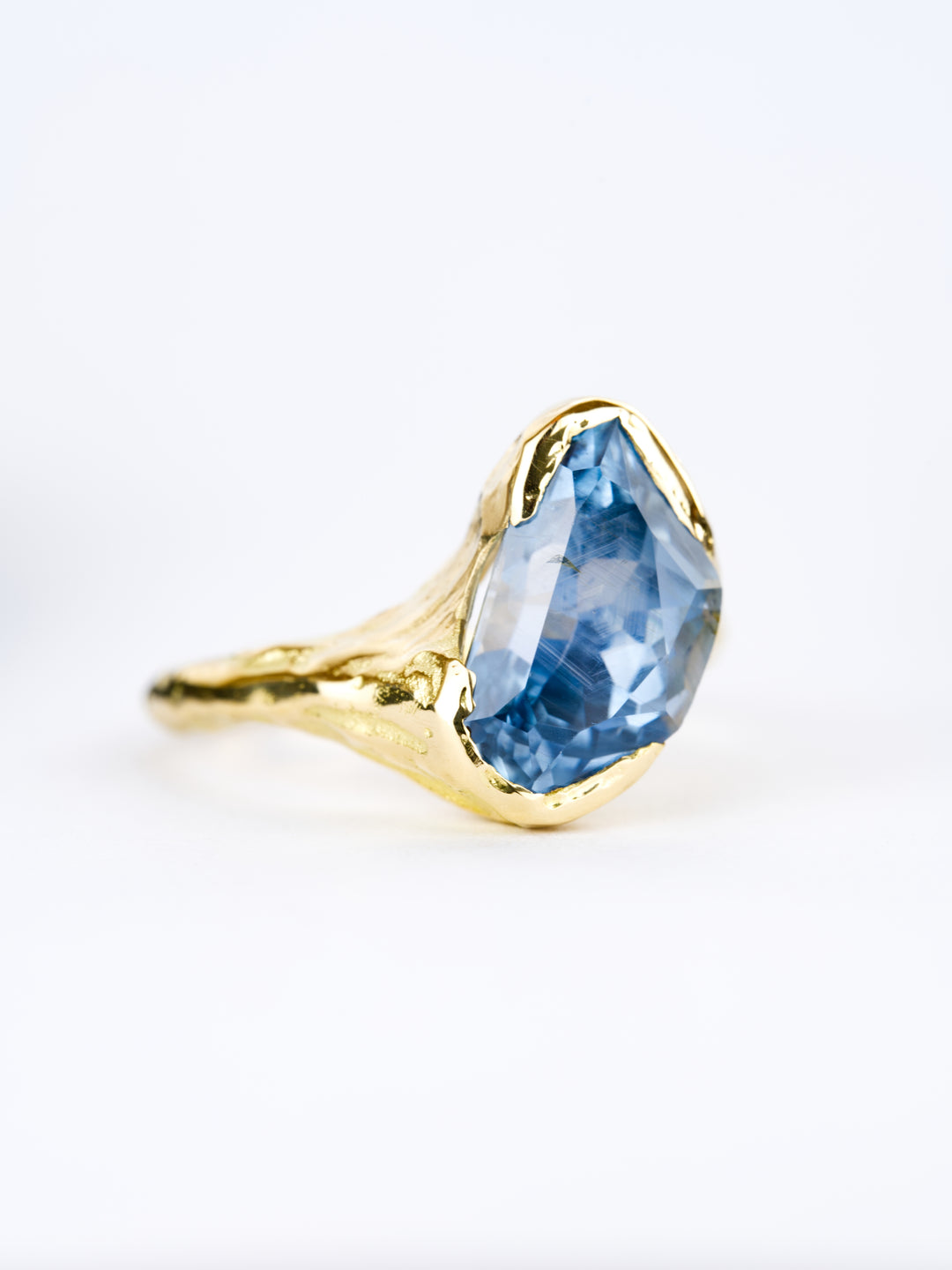 Aurora Blue Montana Sapphire Ring - 4.69ct
