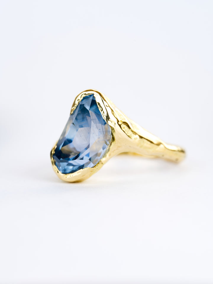 Aurora Blue Montana Sapphire Ring - 4.69ct