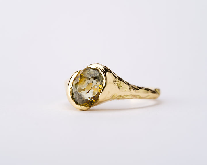 Bi-Color Golden Montana Sapphire Ring - 1.965ct