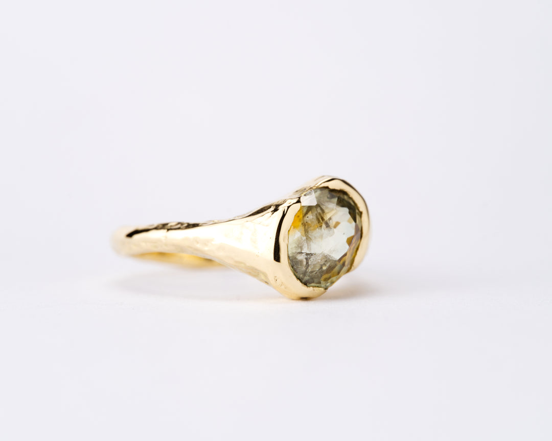 Bi-Color Golden Montana Sapphire Ring - 1.965ct