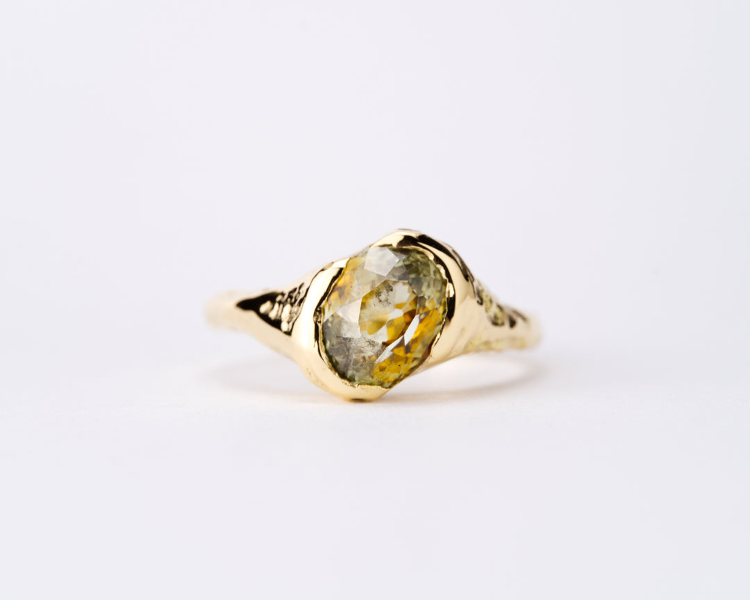 Bi-Color Golden Montana Sapphire Ring - 1.965ct