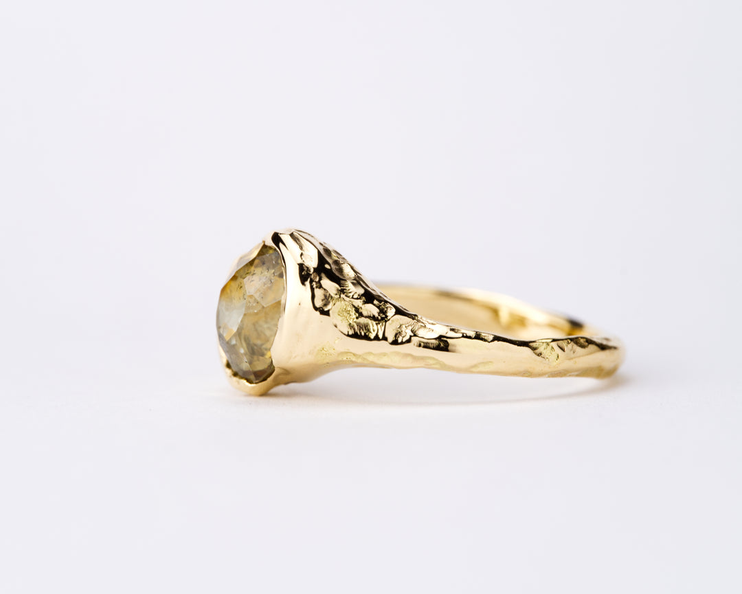 Bi-Color Golden Montana Sapphire Ring - 1.965ct