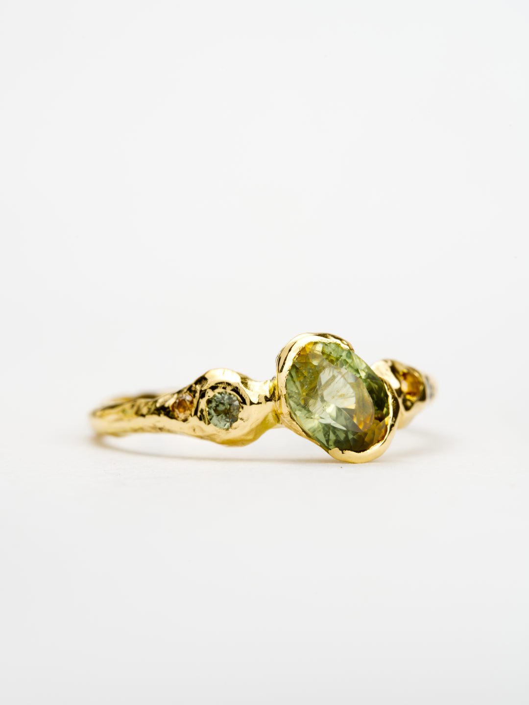Fern Green Montana Sapphire Ring - 0.975ct, handcrafted by Rigby Leigh