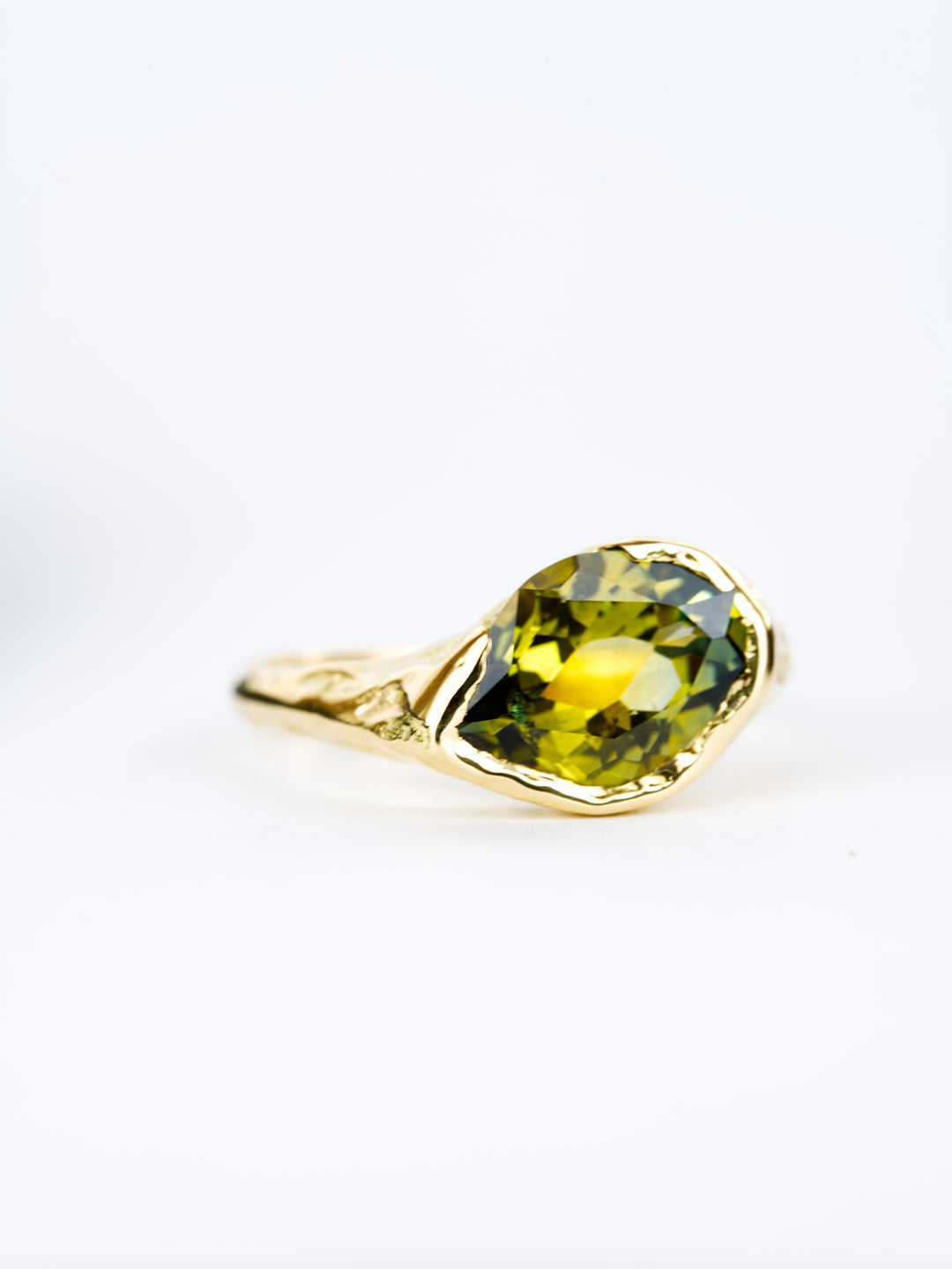 Laurel Green Montana Sapphire Ring - 2.365ct