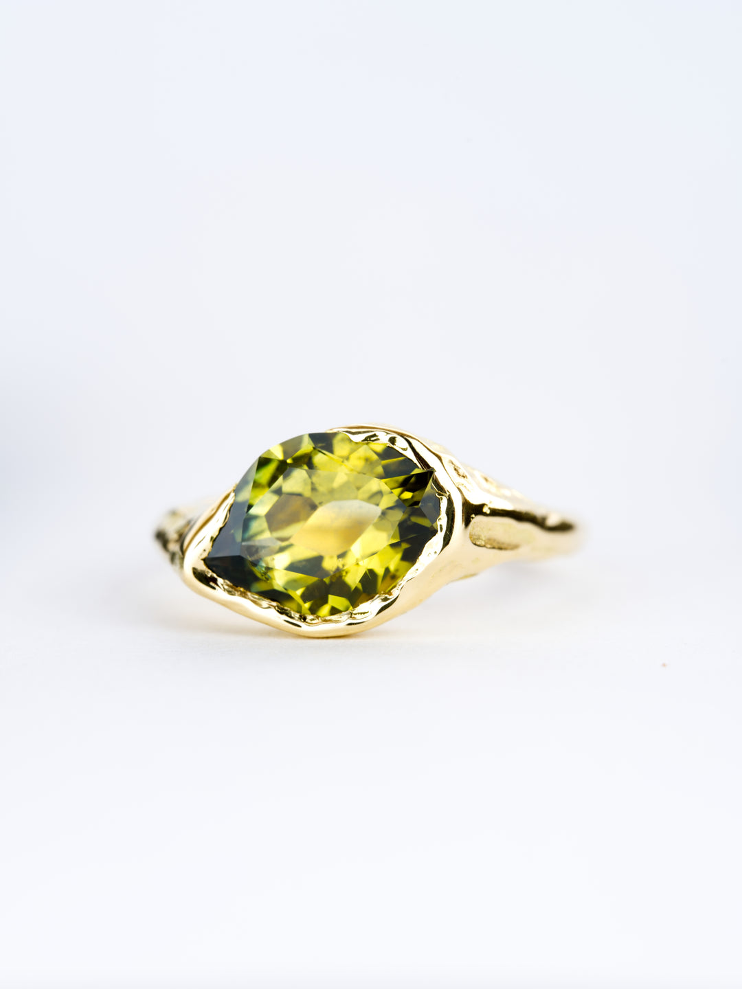 Laurel Green Montana Sapphire Ring - 2.365ct