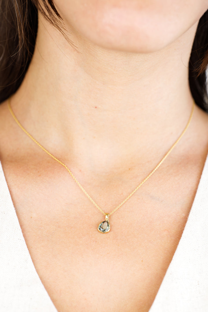 Seaglass Green Montana Sapphire | Pendant Necklace