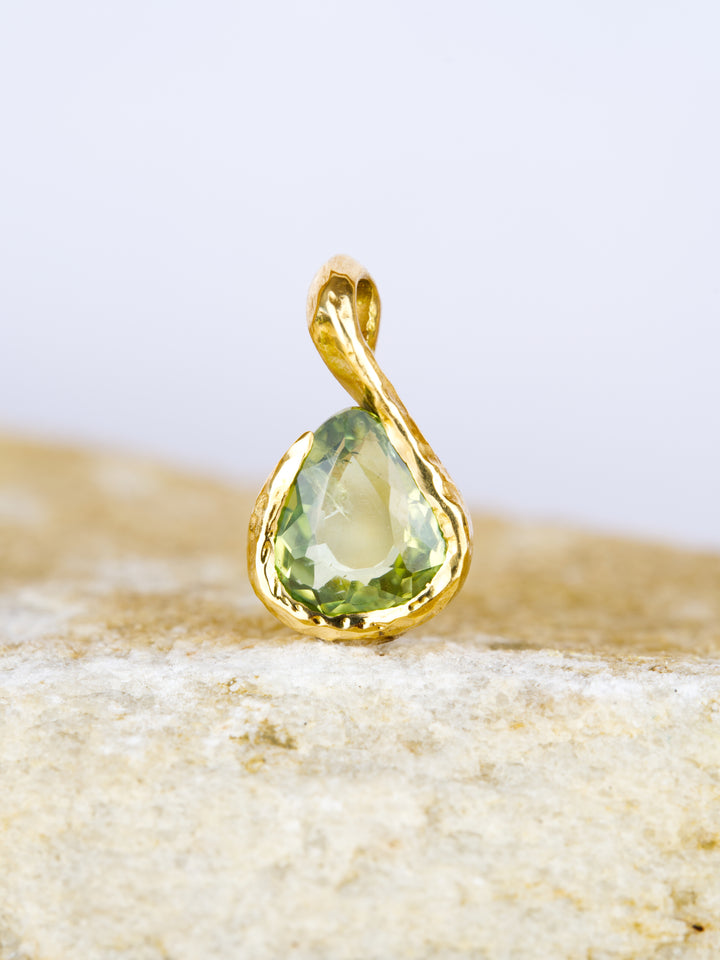 Springleaf Green Montana Sapphire | Pendant Necklace