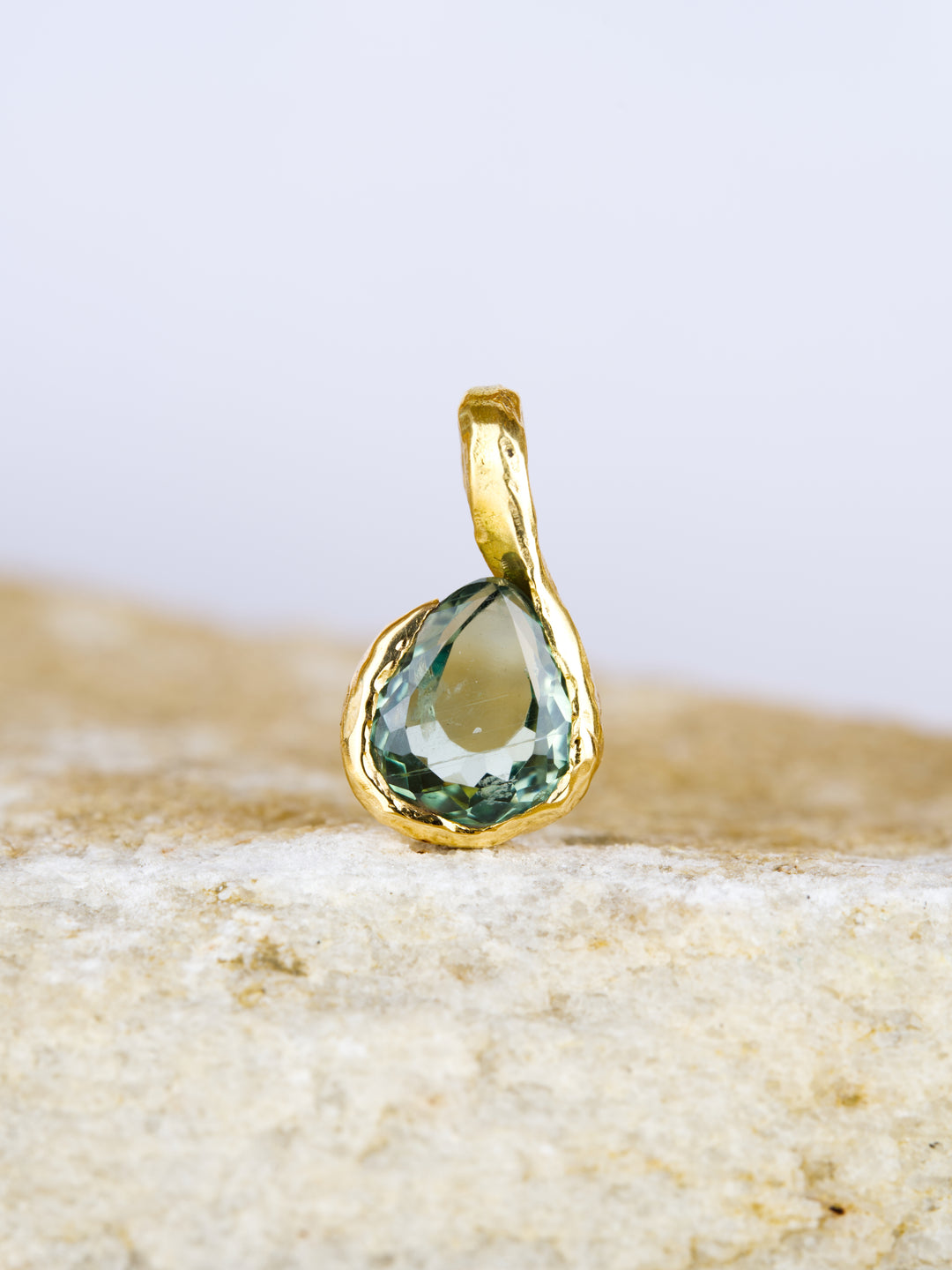 Seaglass Green Montana Sapphire | Pendant Necklace
