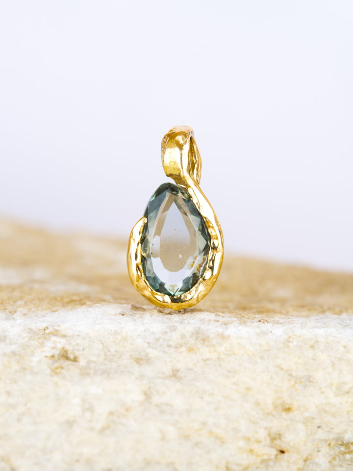 Slate Blue Montana Sapphire | Pendant Necklace