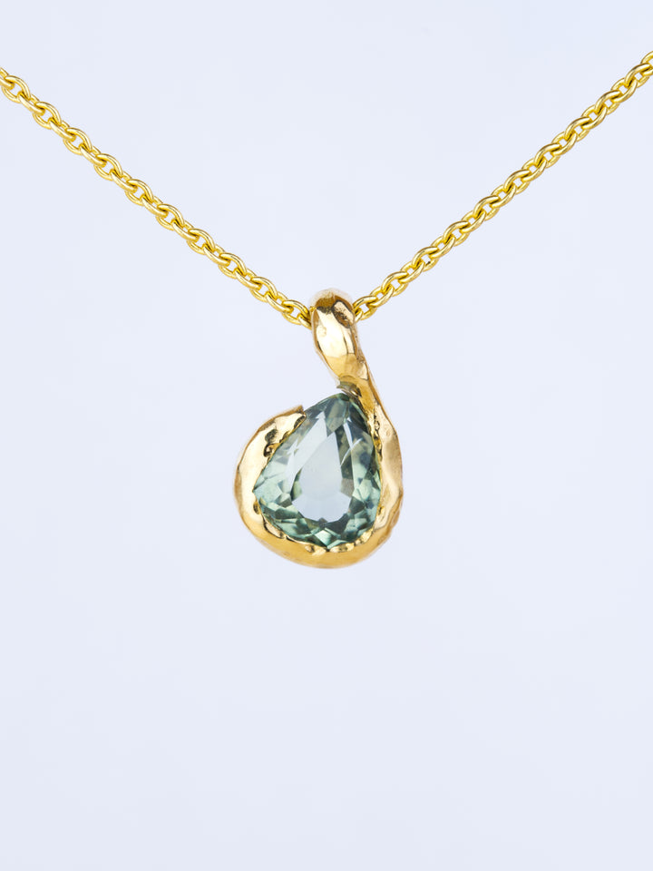 Sagebrush Green Montana Sapphire | Pendant Necklace
