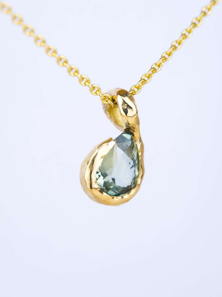 Sagebrush Green Montana Sapphire | Pendant Necklace