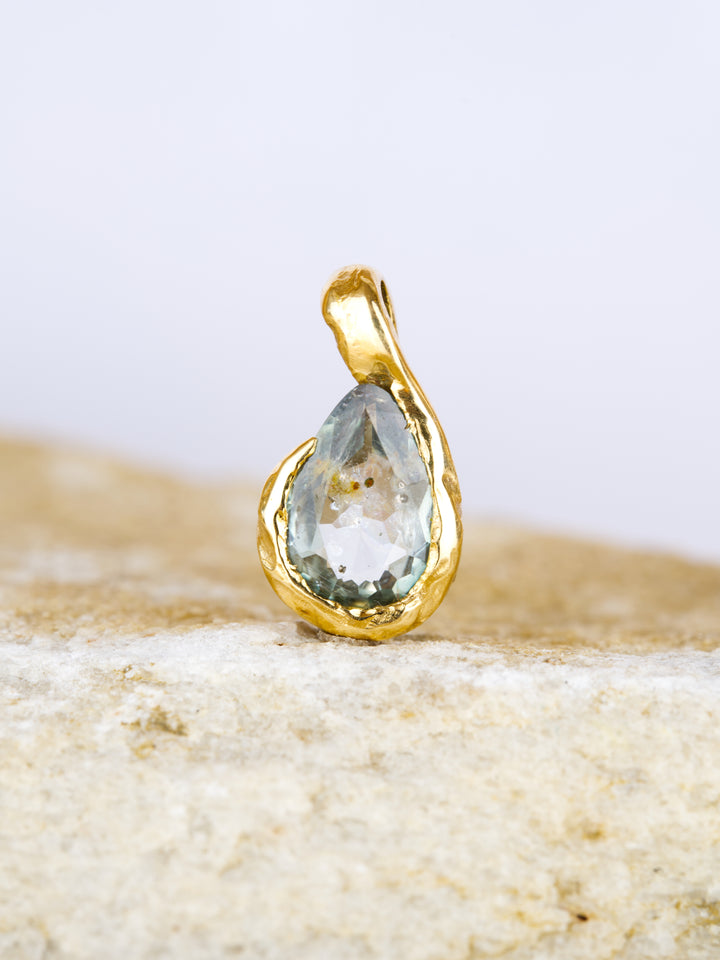 Cloudwater Blue Montana Sapphire | Pendant Necklace