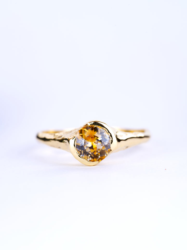 Lydian Orange Montana Sapphire Ring - 0.94ct