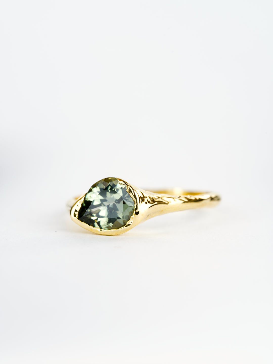Sage Green Montana Sapphire Ring - 1.175ct