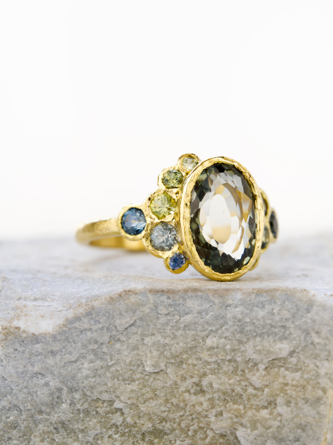 Thalassa White Montana Sapphire Ring - 2.89ct