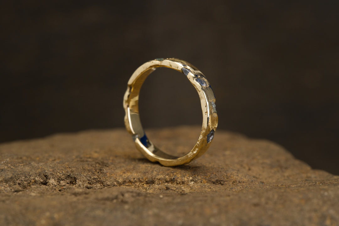 Yogo Rough Montana Sapphire Ring - Eternity Band Slim