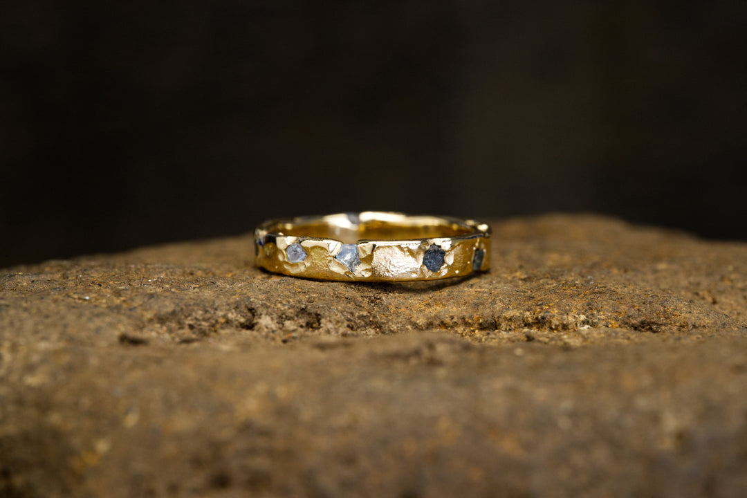 Yogo Rough Montana Sapphire Ring - Eternity Band Slim