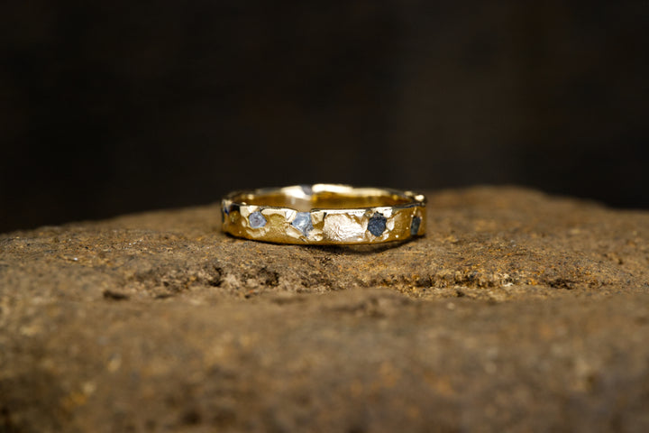 Yogo Rough Montana Sapphire Ring - Eternity Band Slim
