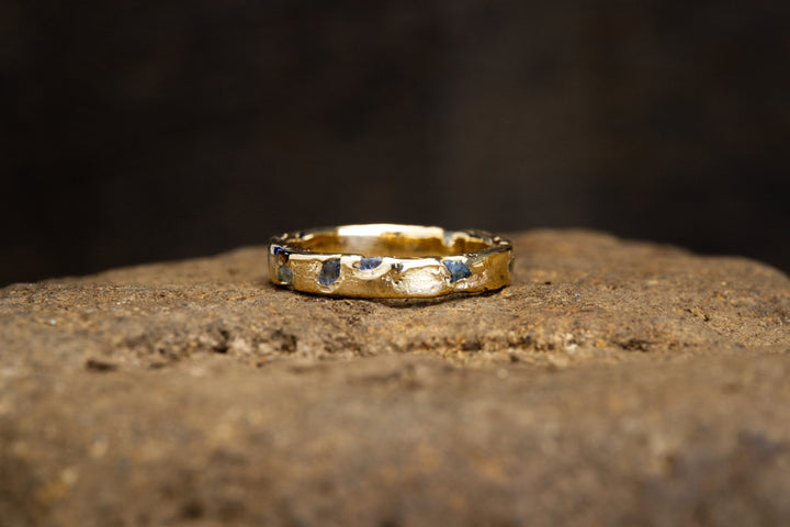 Yogo Rough Montana Sapphire Ring - Eternity Band Slim
