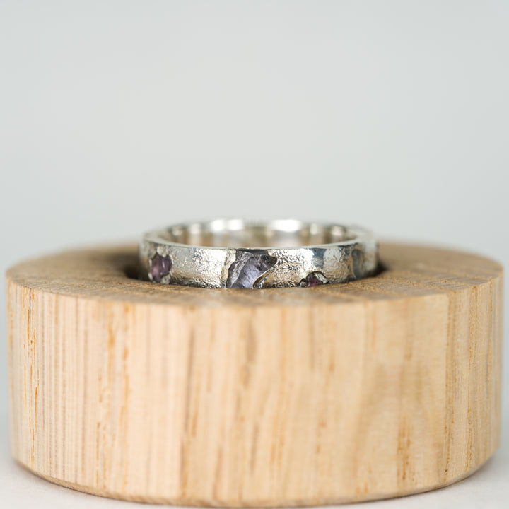 14k White Gold Yogo Rough Montana Sapphire Ring - Eternity Band Slim