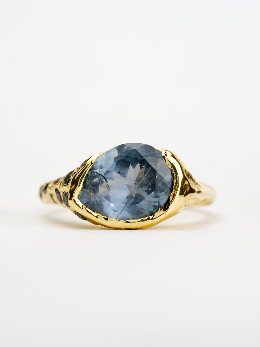 Caspian Blue Montana Sapphire Ring - 2.875ct, handcrafted by Rigby Leigh