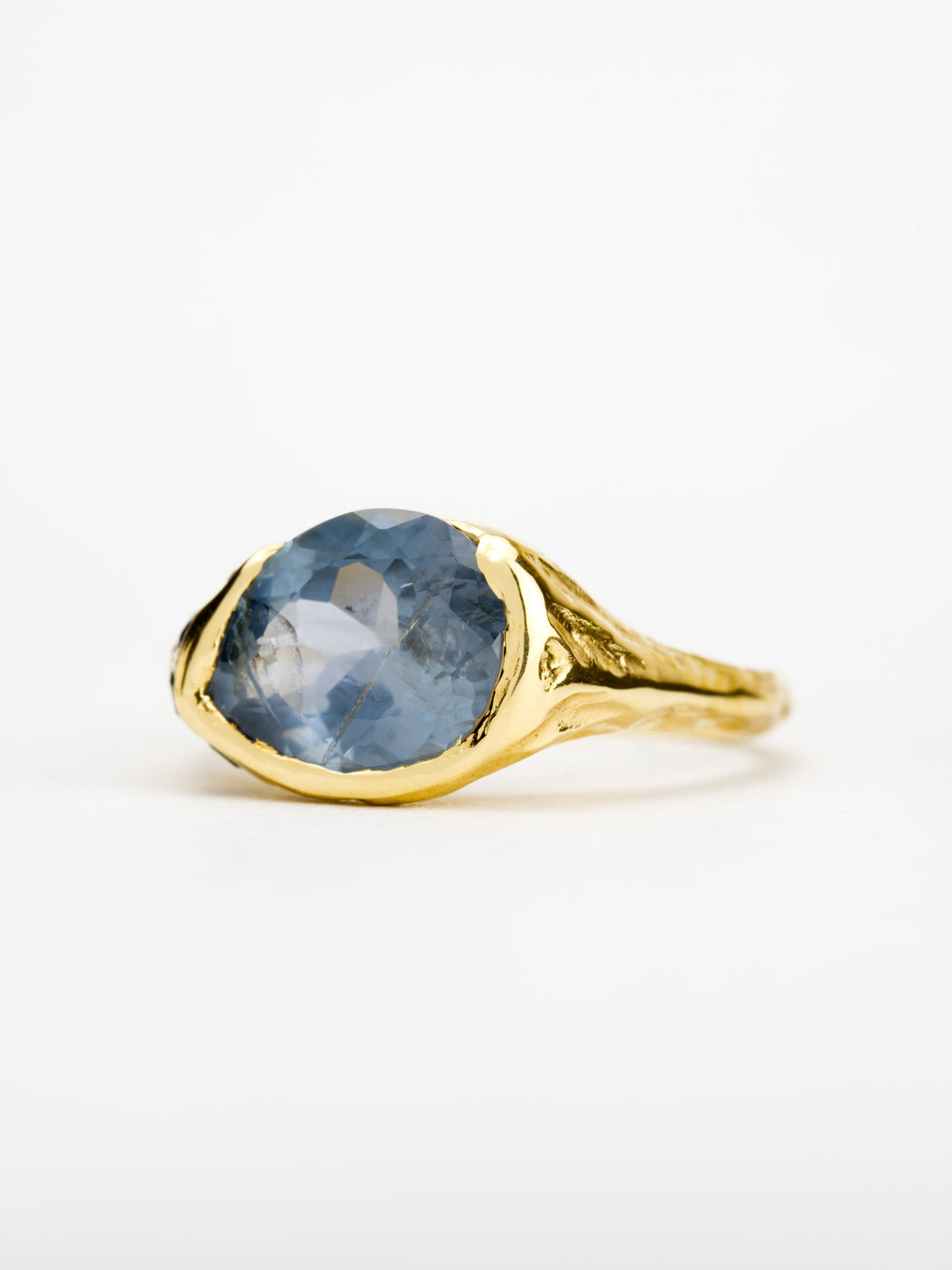 Caspian Blue Montana Sapphire Ring - 2.875ct, handcrafted by Rigby Leigh