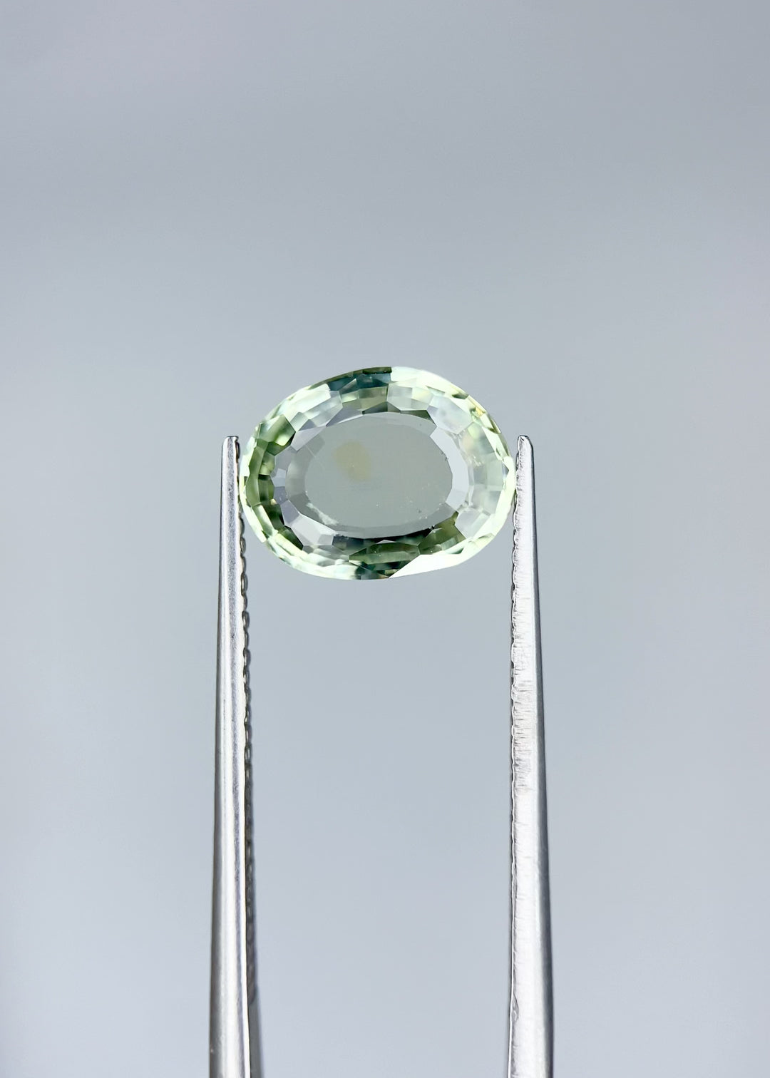 Woodland Green Looking Glass - 2.135ct