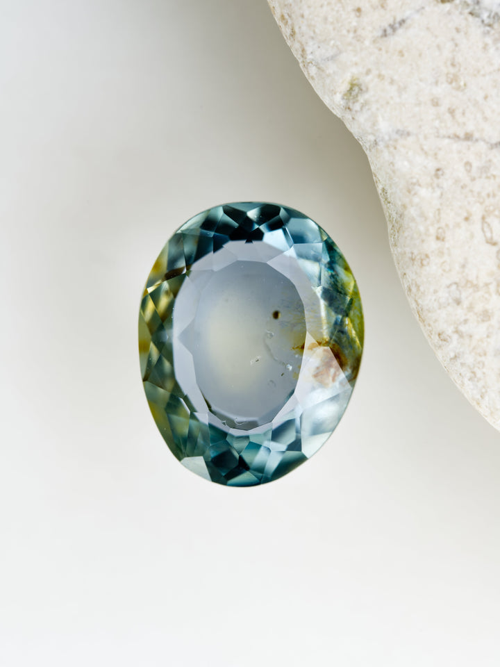 Quiet Fjord — 1.820ct bi-color Montana sapphire, 9mm, unheated