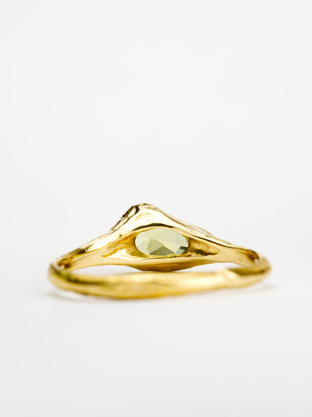 Willow Green Montana Sapphire Ring - 0.985, handcrafted by Rigby Leigh