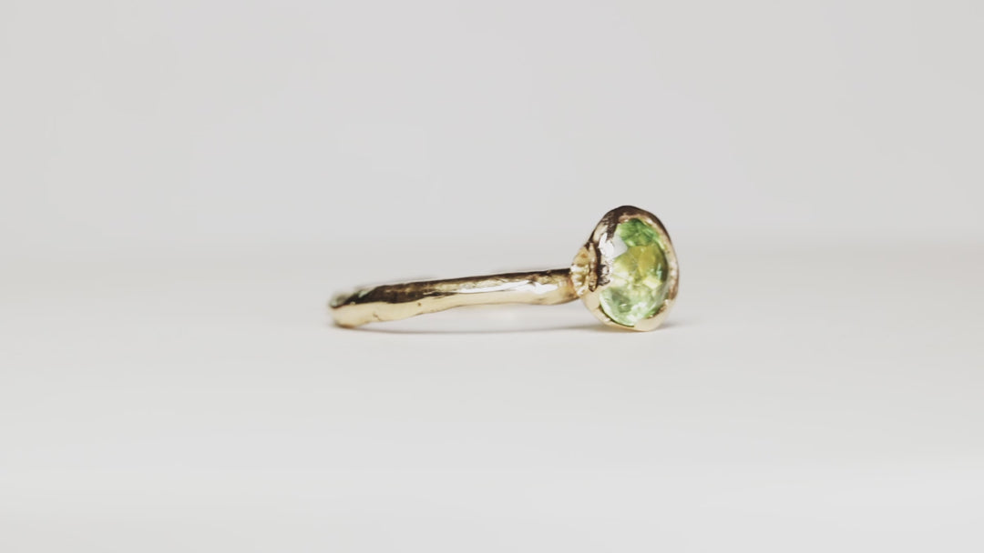 Grassland Green Solitaire Montana Sapphire Ring