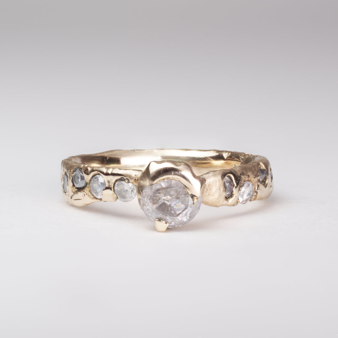 Center Seam | Earth Diamond Ring